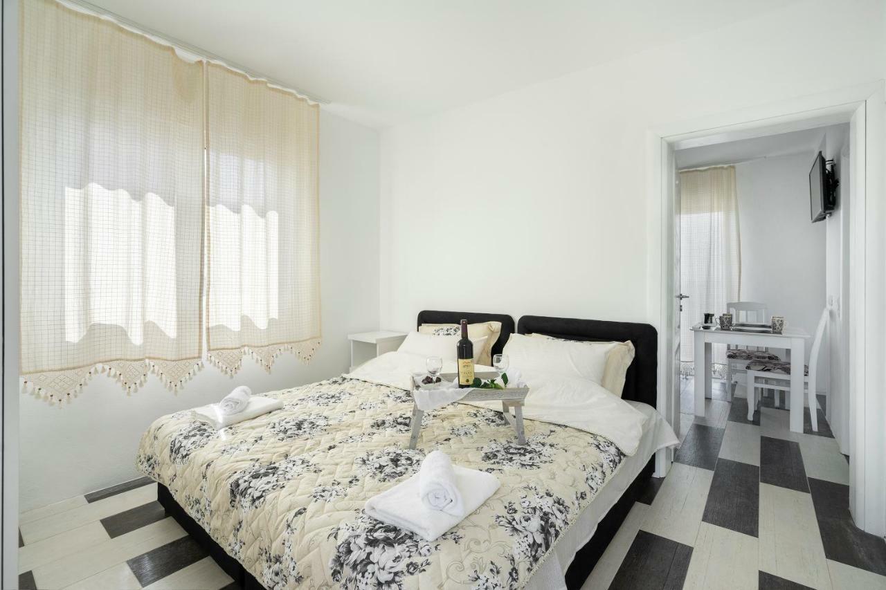 Apartments Natali Bar Extérieur photo